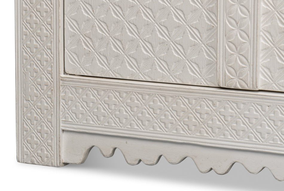 Royal White Manor 4-Door Sideboard